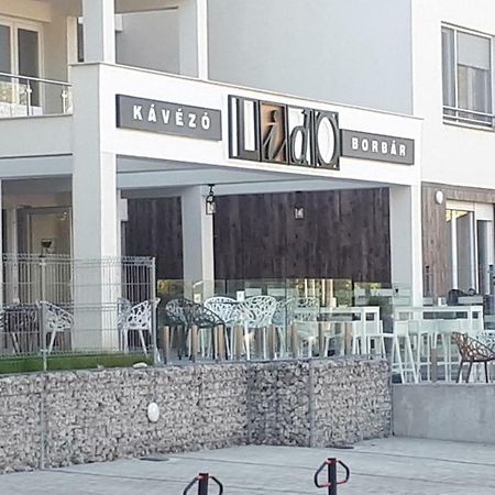 Lido Riviera Apartman 발라톤엘 외부 사진